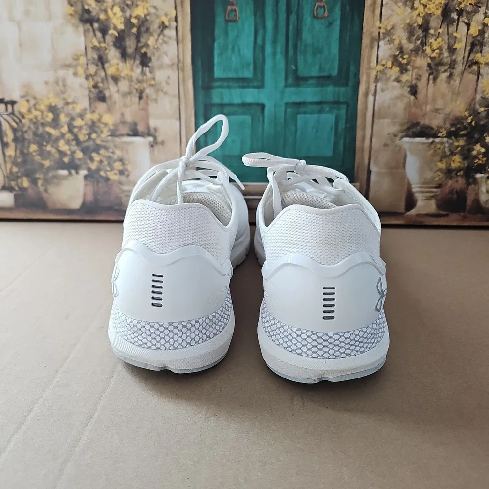 New Under Armour HOVR Sonic 6 White Silver Shoes 3026121-100 Men's 12.5  Shoes